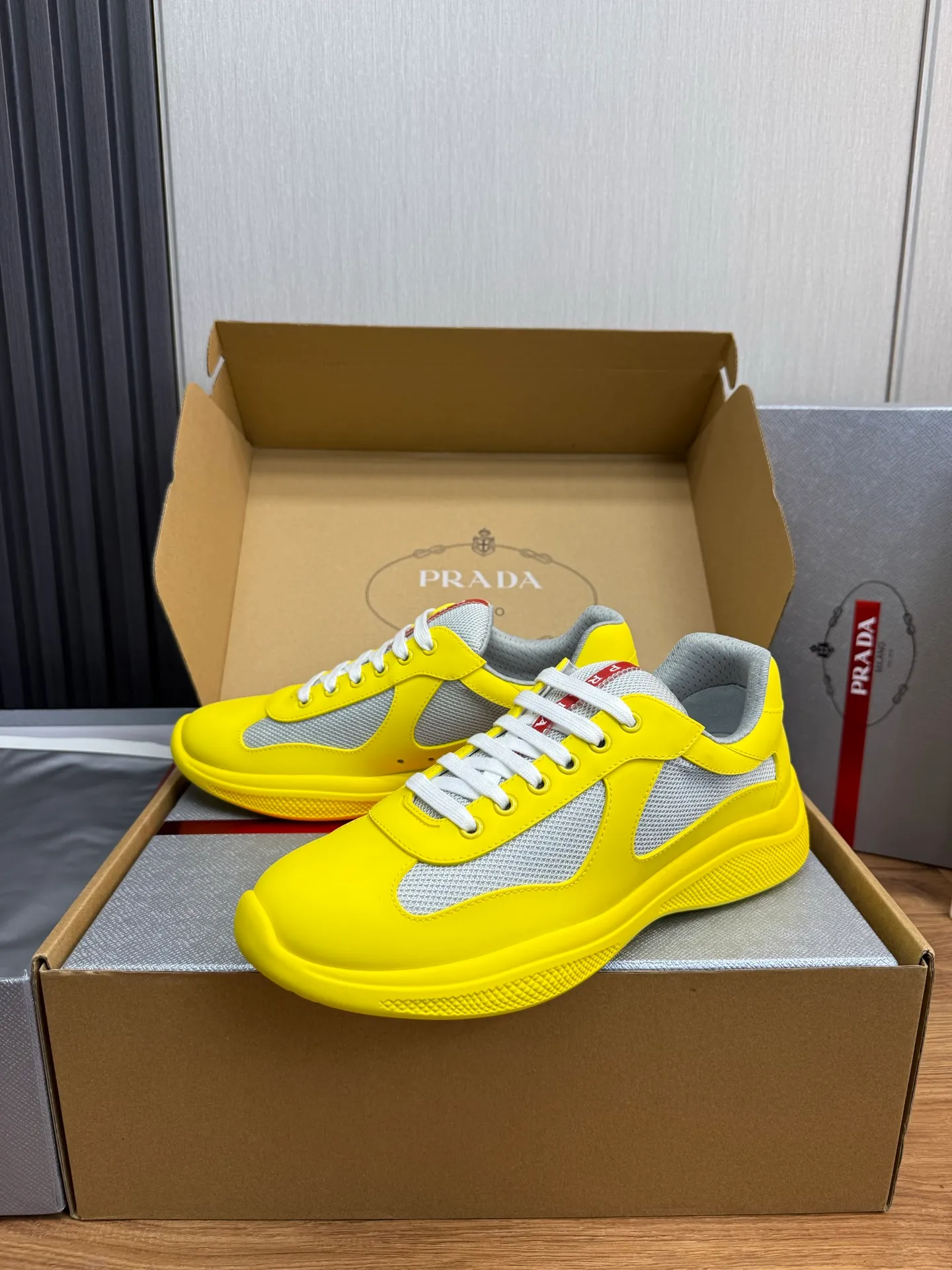 Men's shoes 640💰 [PRADA] Hot selling items🔥Must be recommended every day~~ Official website synchronized, 1:1 high quality shipments✔️ Imported cowhide fabric, rubber material + cowhide lining, original bottom, high-end airplane box packaging🎁 38-45 (38.45 custom-made, non-returnable)